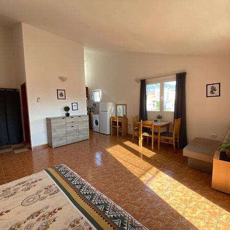 Alina'S Apartment Bečići Eksteriør bilde
