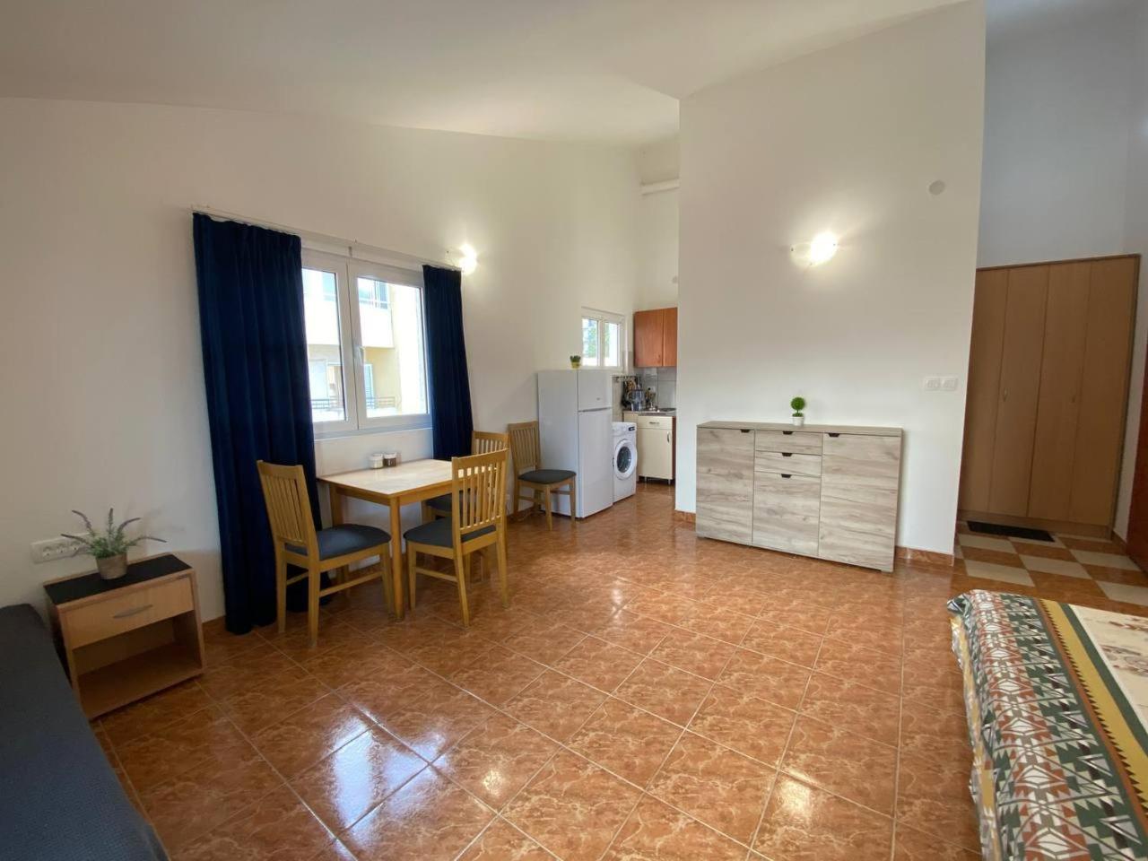 Alina'S Apartment Bečići Eksteriør bilde