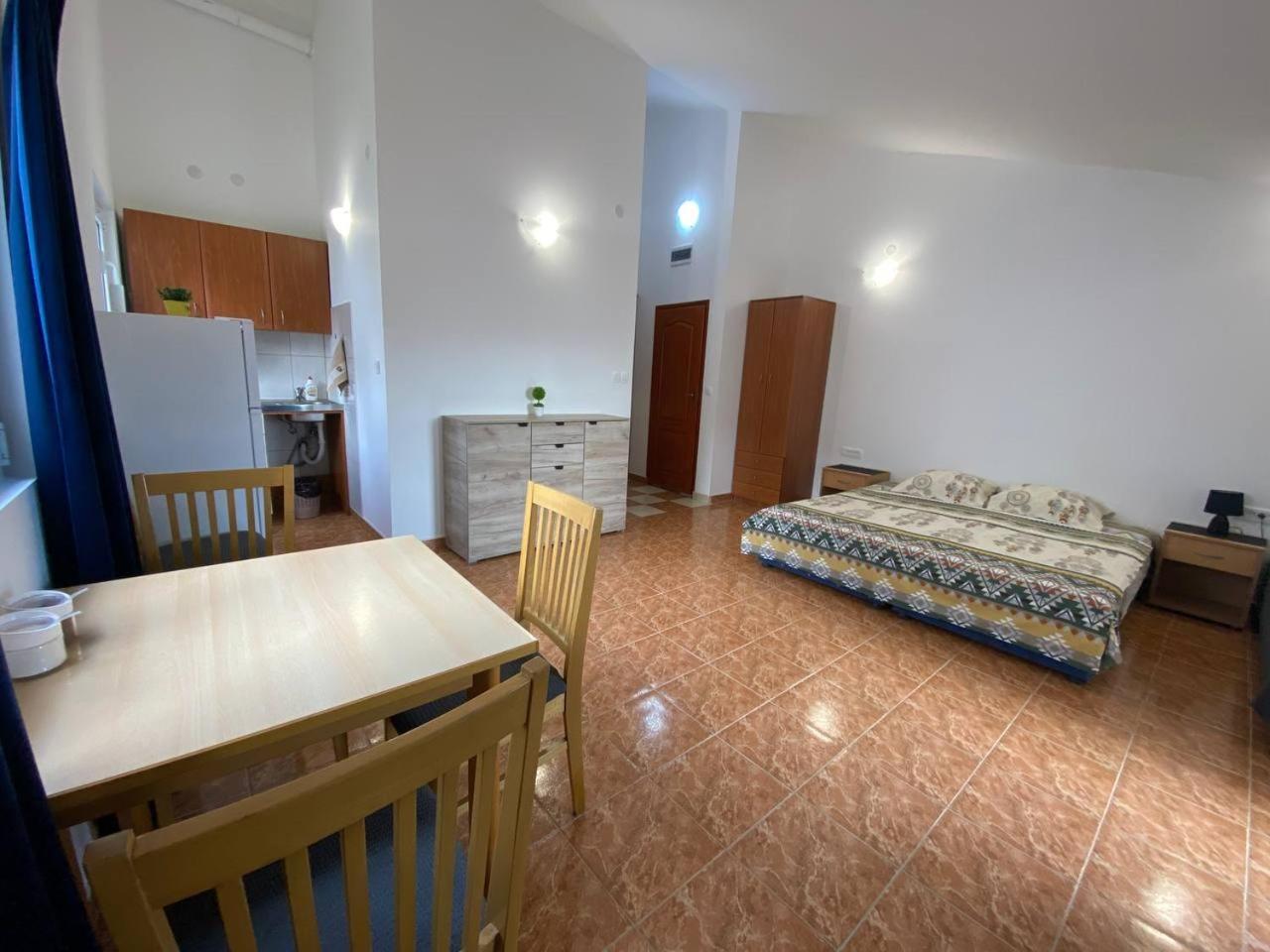 Alina'S Apartment Bečići Eksteriør bilde