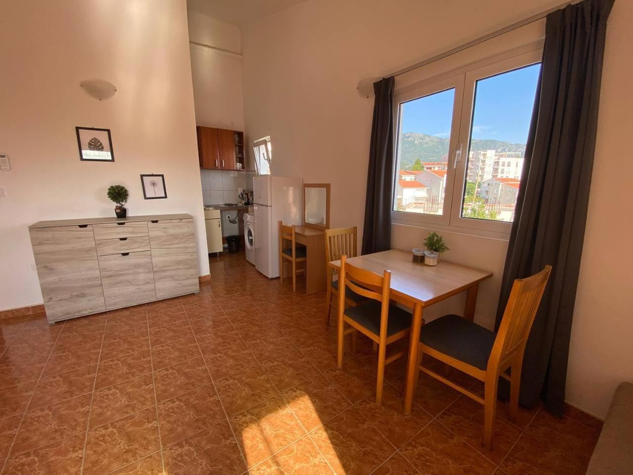 Alina'S Apartment Bečići Eksteriør bilde